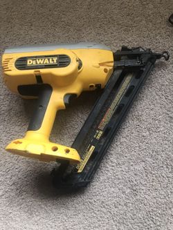 Dewalt cordless nail gun DC628