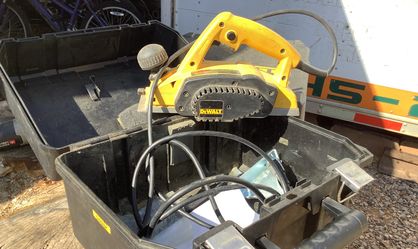DEWALT Electric Planer Like New. 