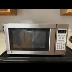 GE Stainless Steel Microwave  used a handful of times.. 1250 watt Bought brand-new around $140.Price is Firm 