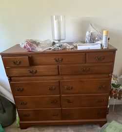 Pending  Pick up - Dresser and night stand - pick up only