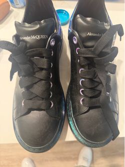 Alexander McQueen size 42 / size 9 men