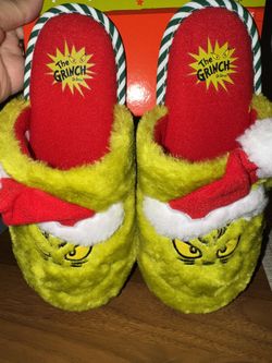 The Grinch kids slippers size 4/5