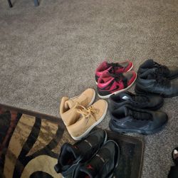 Variety Of Mens JORDANS,NIKE and Such!!