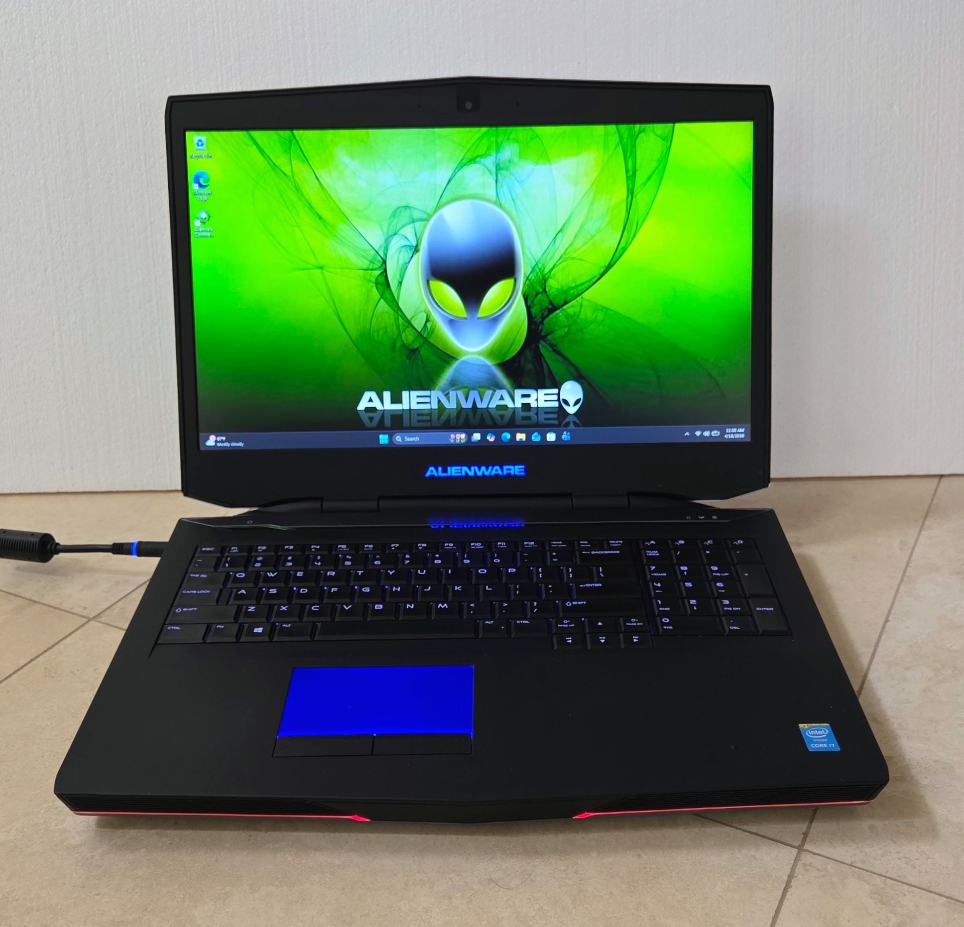 Alienware 17 Gaming Laptop,Intel i7,SSD,16GB,HDMI,WiFi,Bluetooth, 2 GPU Cards 4GB,HDMI, Dp,RGB LED, Bluray,Windows 11-Powerful-Excellent Condition