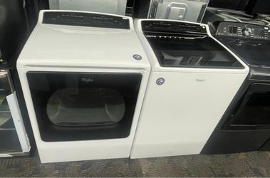Whirlpool set washer and Gas Dryer