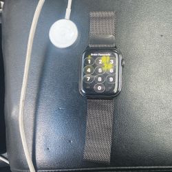 Apple Watch Series 6 Size 44M Stainless Steel Graphite Band Comes With Charger. Has GPS And Cellular 