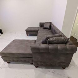 New Gray Sectional Couch! Free Delivery 🚚! Financing Available! 