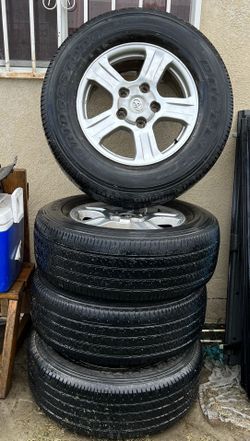 275/65r18 Toyota Tundra