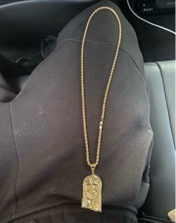 14k gold chain Jesus pendent (send best offer)