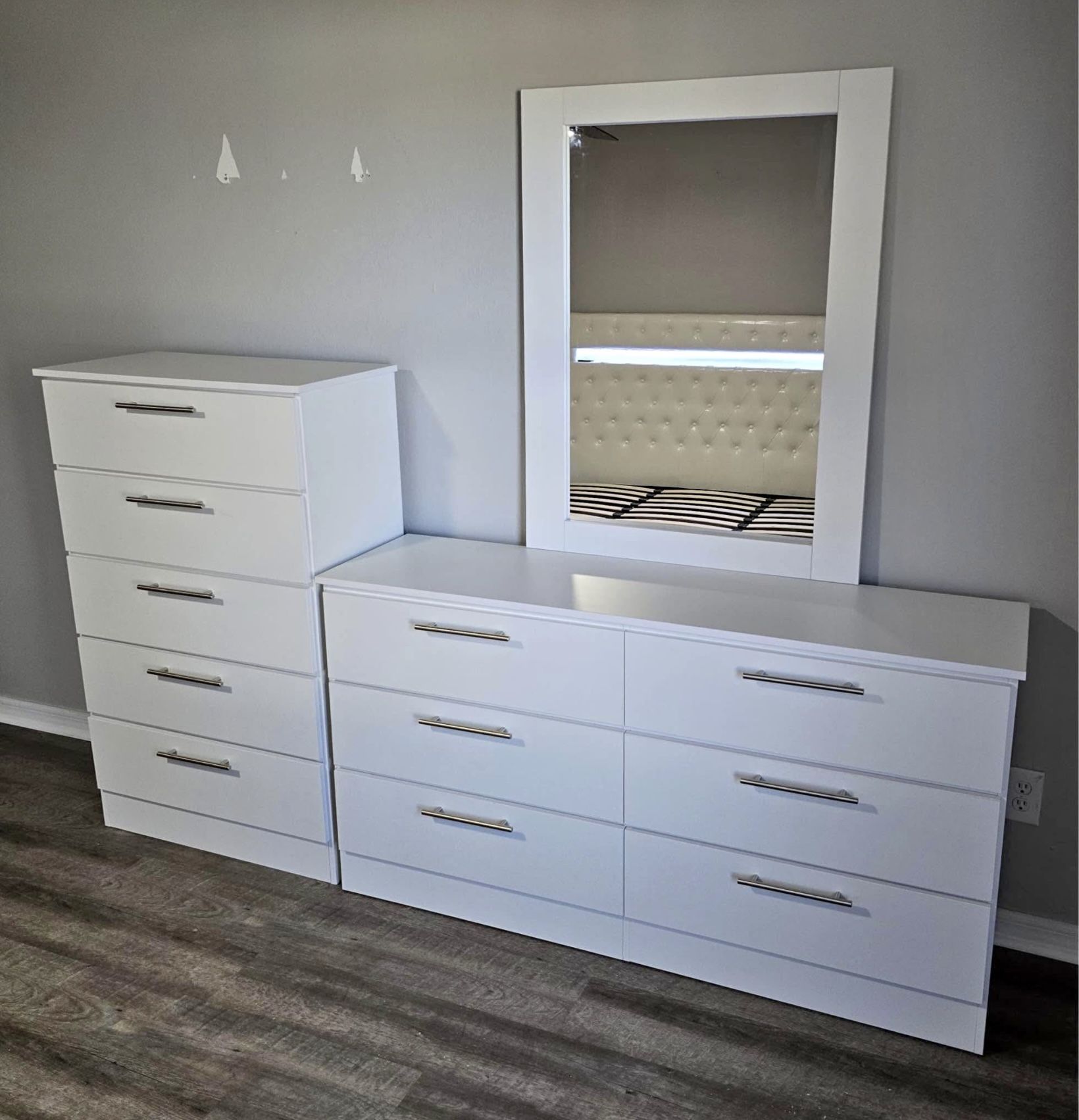 Dresser Whit Mirror And Chest - Cómoda Con Espejo Y Gavetero