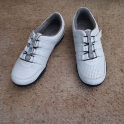 Clarks Size 8 Women's Walking Shoes