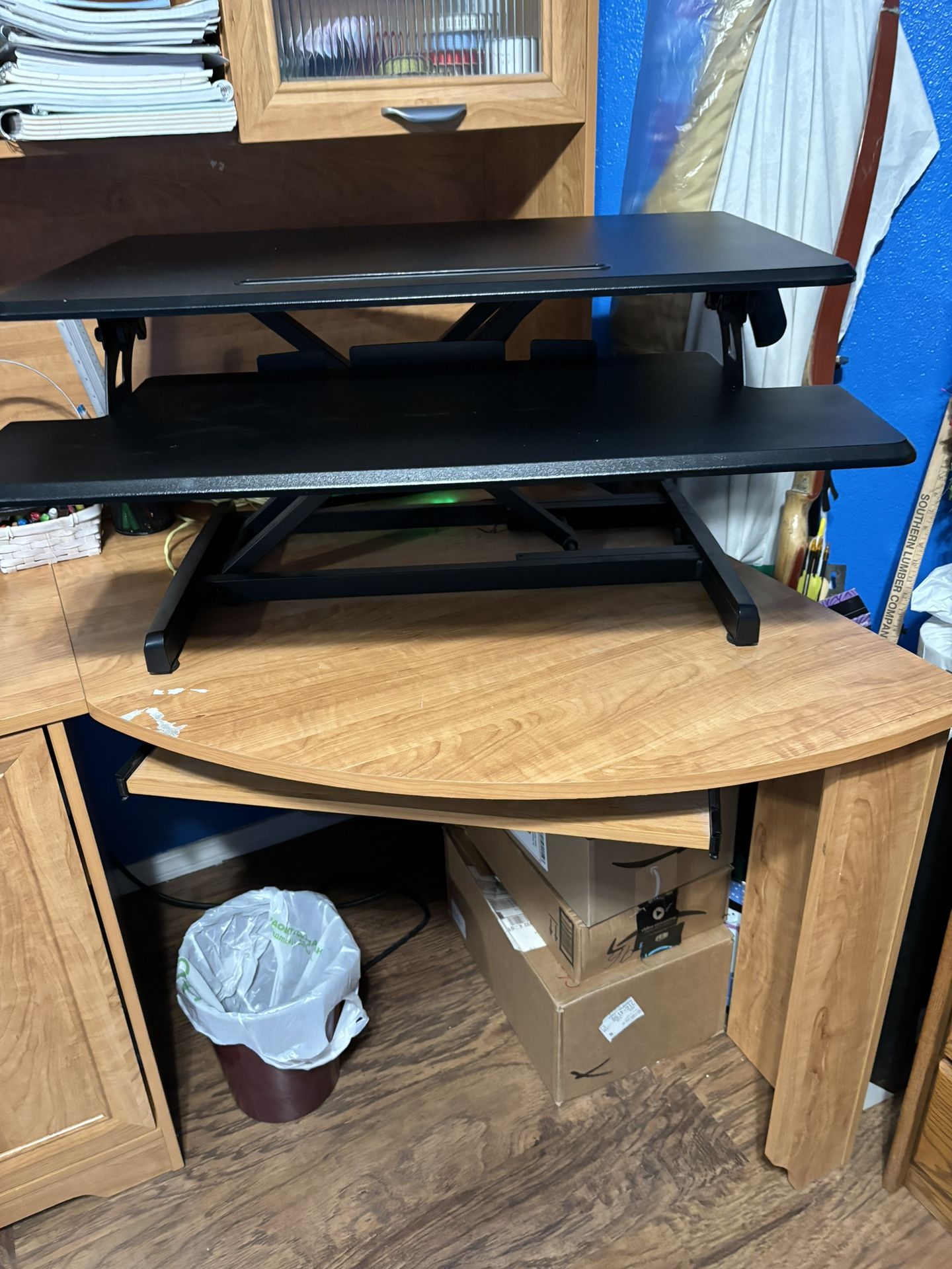 Height adjustable Stand Up Desk Converter