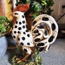 vintage spotted Rooster figurine sculpture farmhouse ceramic decoration