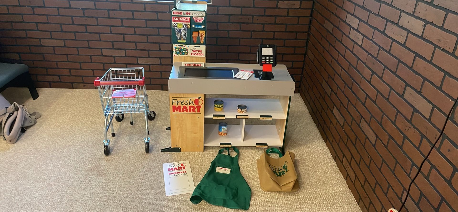 Melissa And Doug Fresh Market With Cart, Food, And Accessories Set