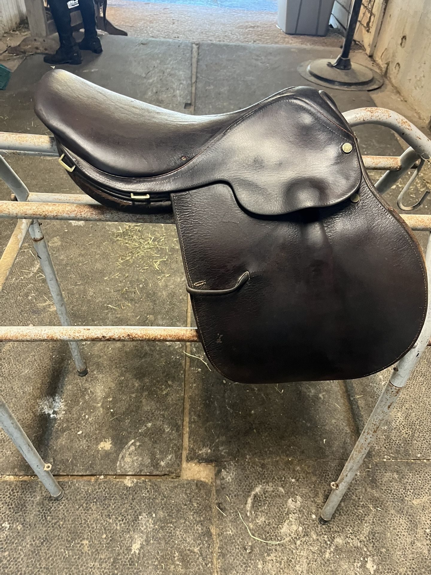 15" Crosby Saddle