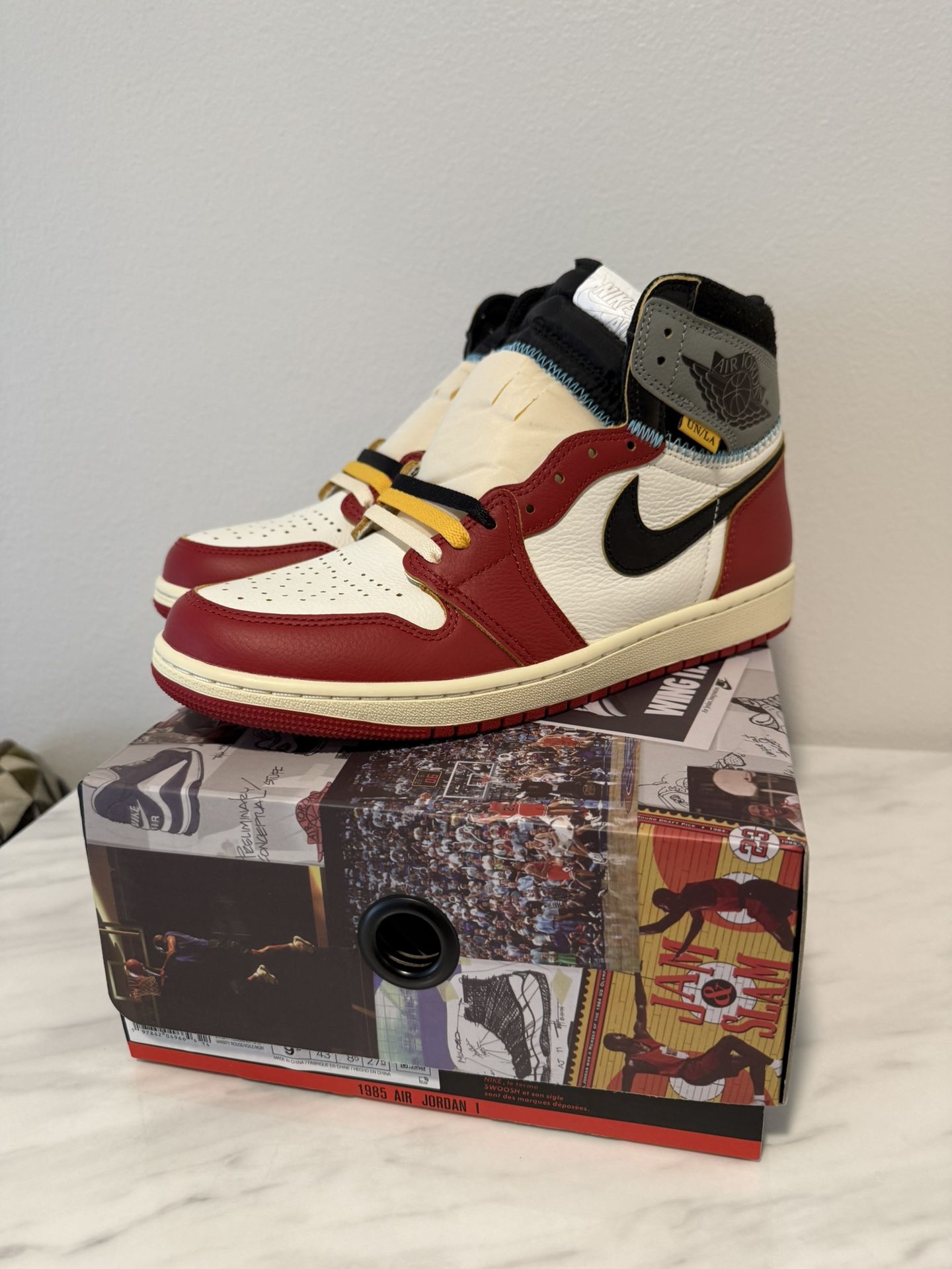Air Jordan 1 Retro High OG SP 'Chicago Shadow' (9.5)