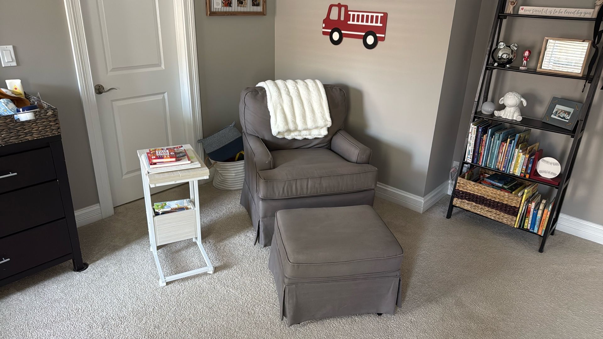 BEST Glider And Ottoman
