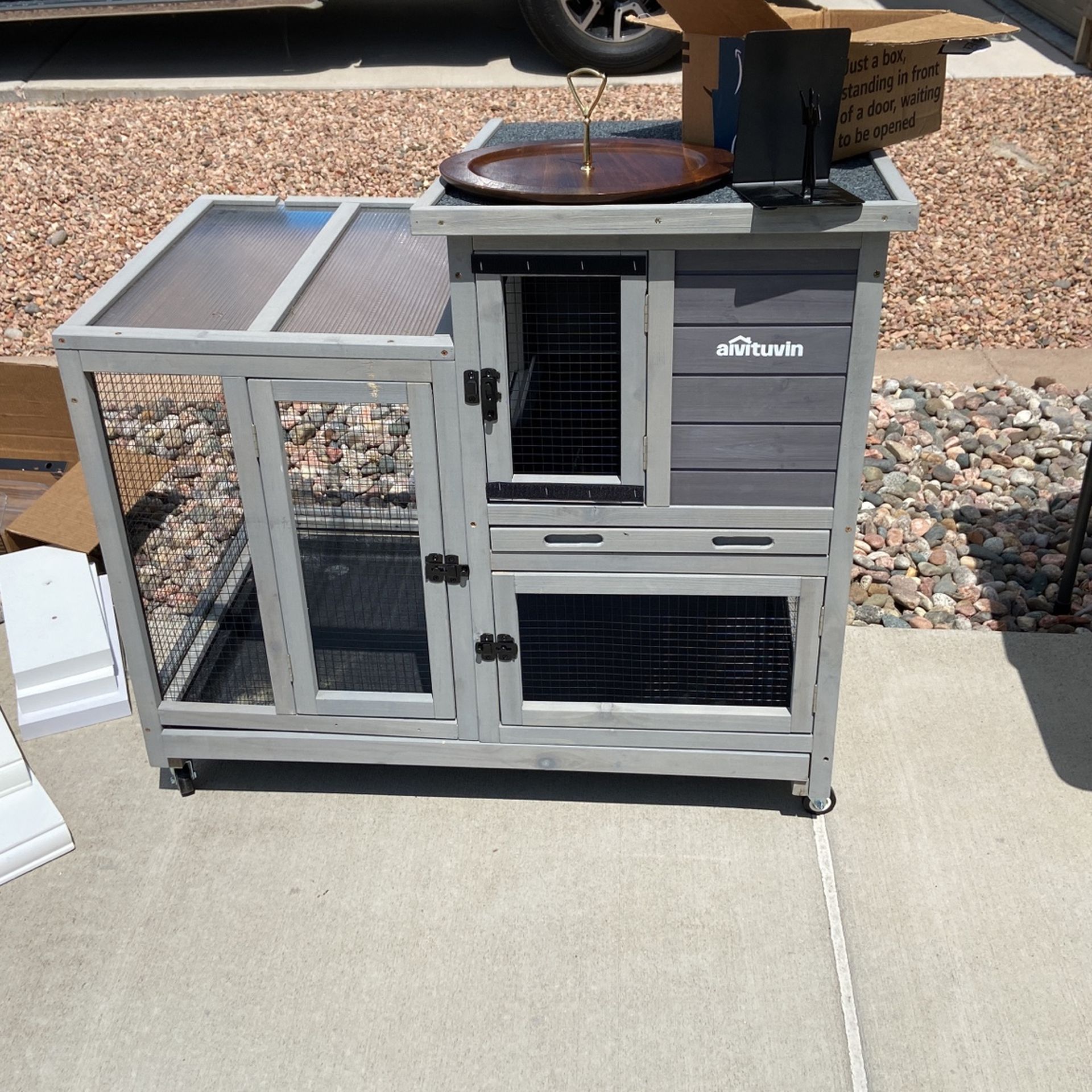Small Animal/rabbit Hutch