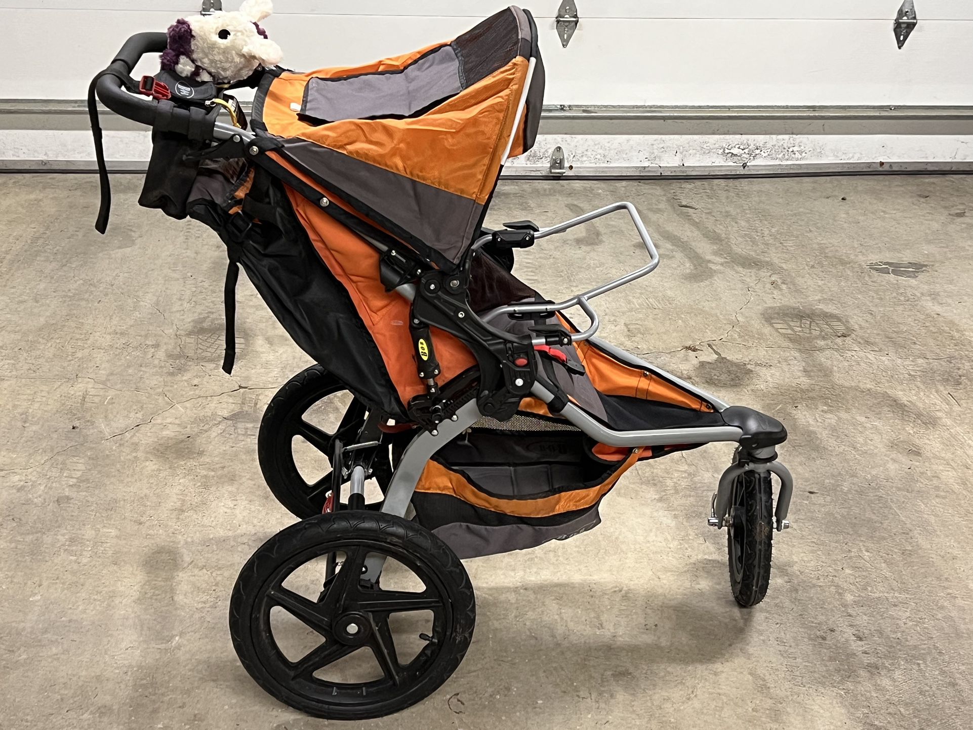 Bob Revolution Stroller / Jogger With Graco Car Seat Adapter