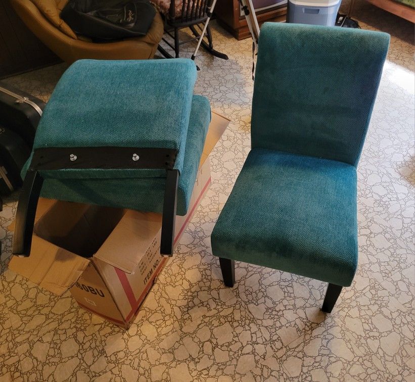 Set of 2 Teal matching Accent Chairs