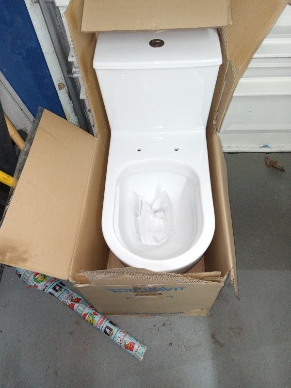2 toilets new never used 100 and 120 for Sale in Miami, FL OfferUp