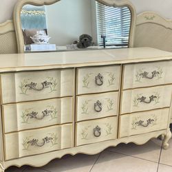 5 Pc Wood Soft Yellow Twin Bedroom Set Headboards Etched In Rattan Wicker