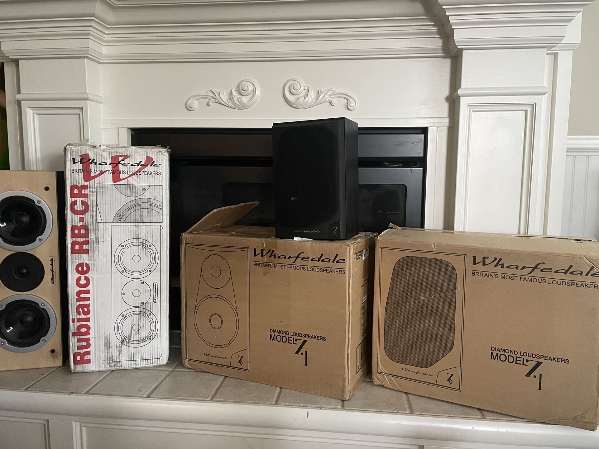 4 Wharfedale Speakers (4) Book