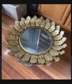 Metal Wall Mirror (YES IT'S AVAILABLE)