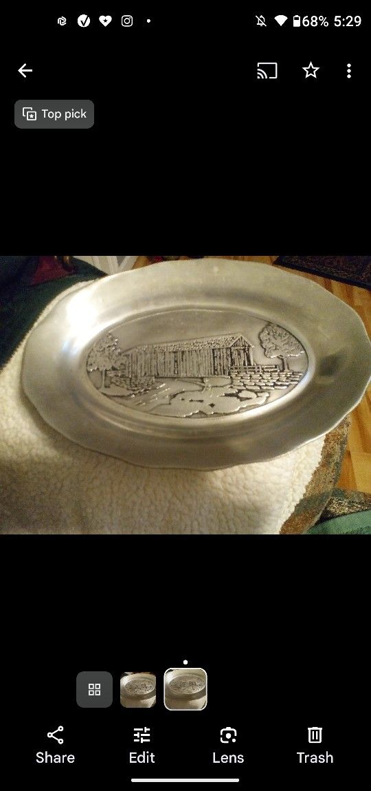 PEWTAREX (TM) of York, Pennsylvania Bread Plate