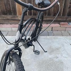 Beach cruiser bike