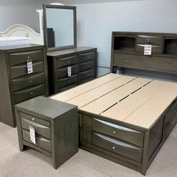Emily Gray Storage Platform Bedroom Set