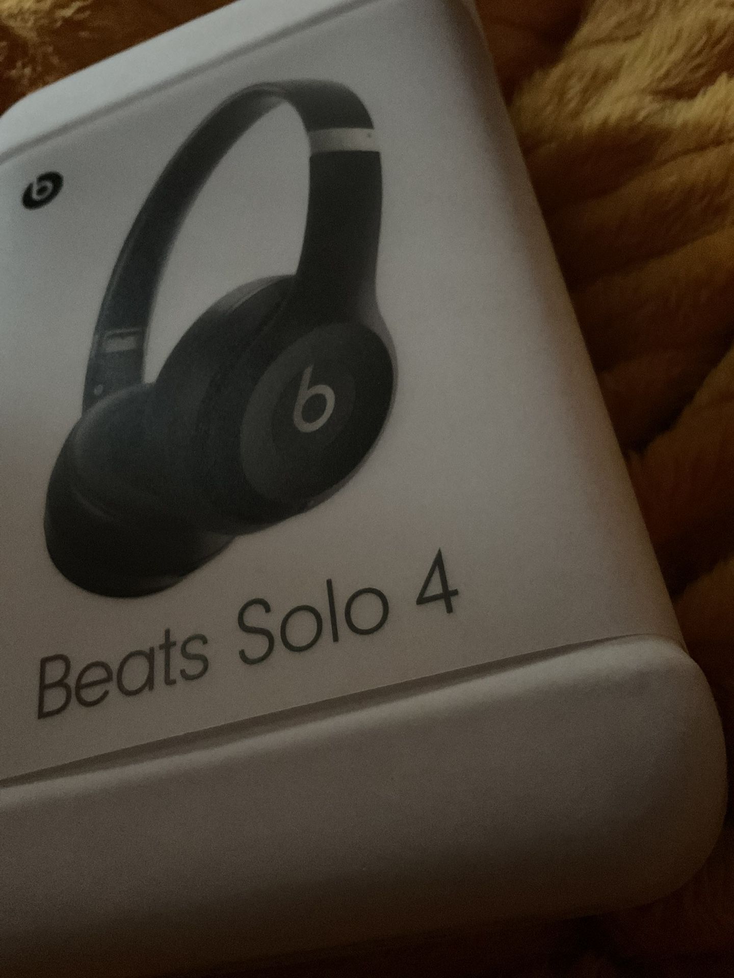 Beats Solo 4