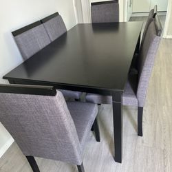 Table And Chairs 