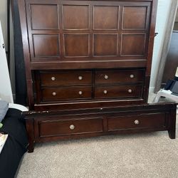 Queen Bedroom
