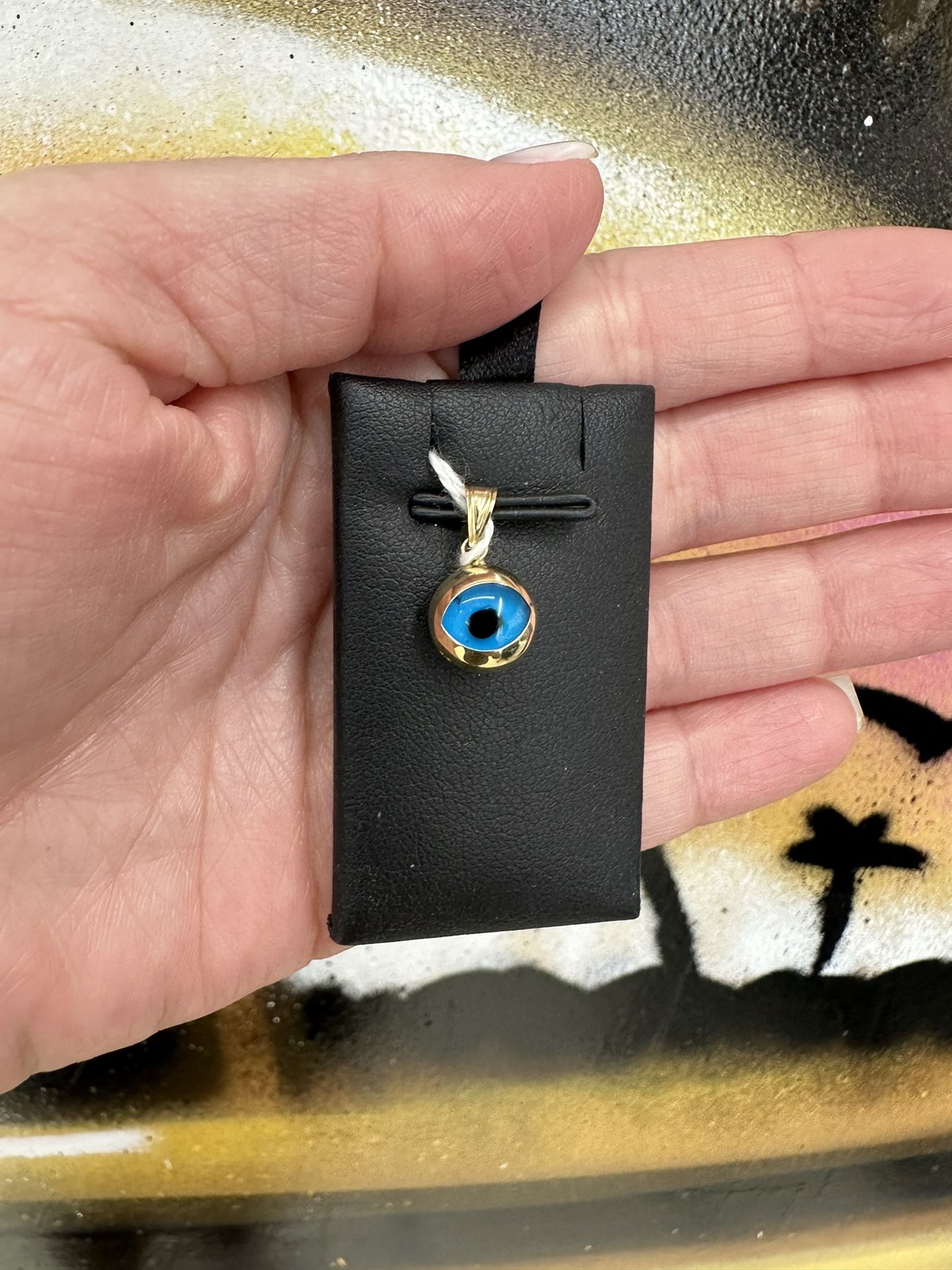 14k EYE BLUE CHARM 