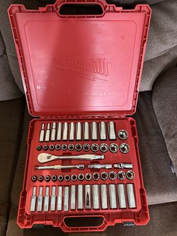 Milwaukee 3/8 in. drive Metric/SAE Mechanics Socket and Ratchet Set 56 pc