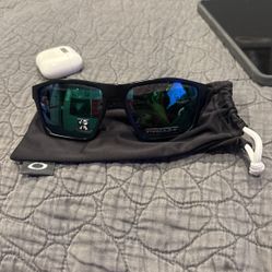 Oakleys BRAND NEW 