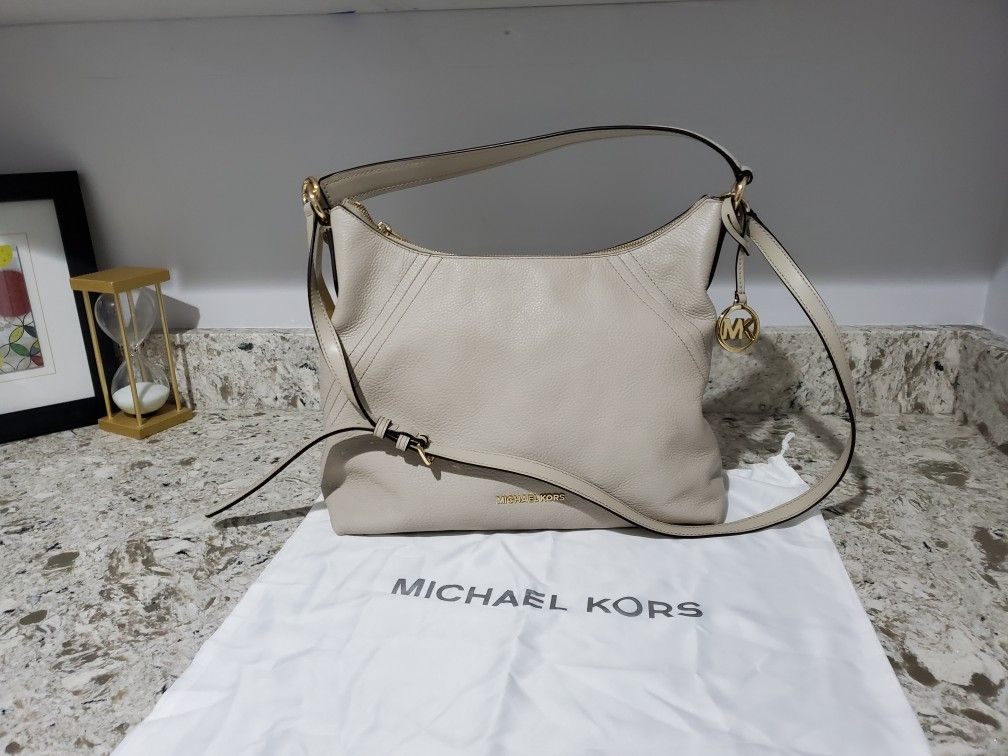 Michael Kors New Hobo Bag 