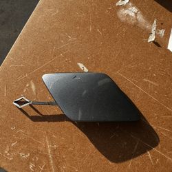 BMW 530i G30 front bumper tow hook cap