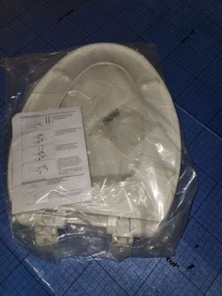 Pittsburg: Brand new Elongated Toilet Seat