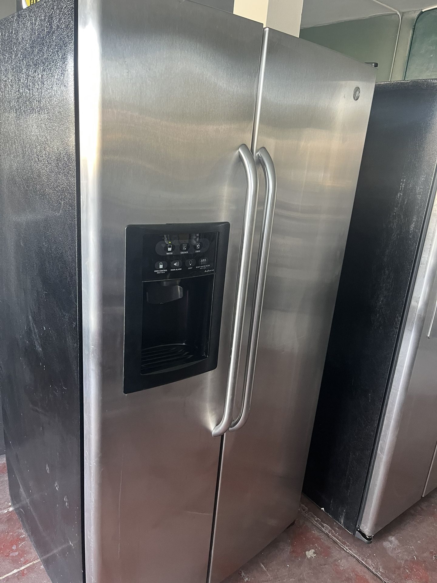 GE Side. Y Side Refrigerator Used