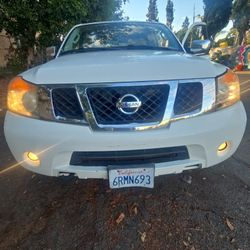 2011 Nissan Armada