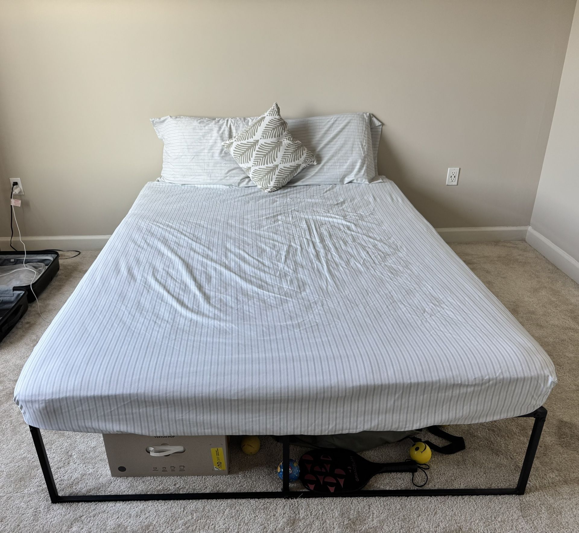 Queen Size Hybrid Mattress + Black Metal Bedframe