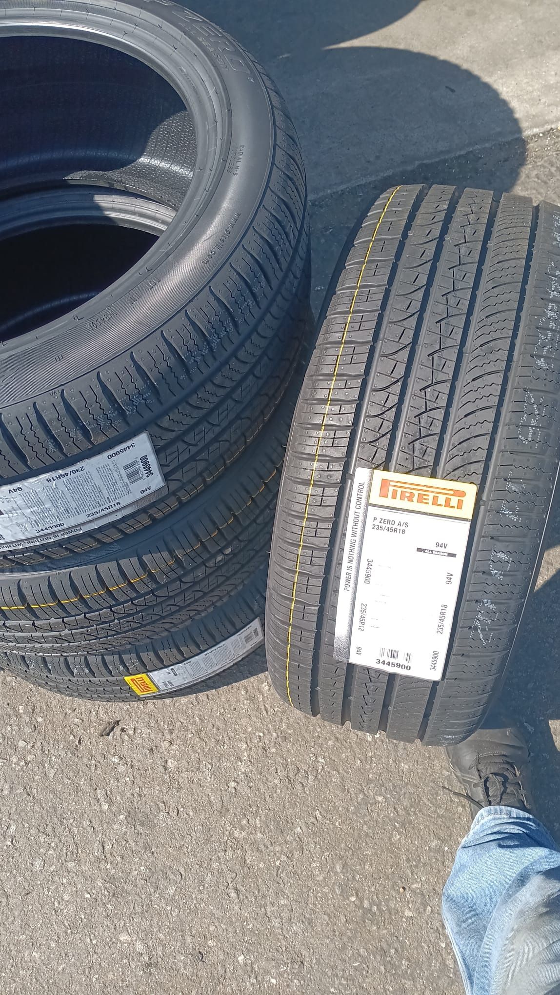 Pirelli 235/45/18