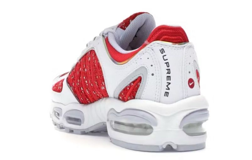 SUPREME NIKE AIRMAX TAILWIND 4