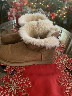 Uggs Boots Sz 7-8