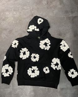 Black Floral Print Hoodie – Cozy Streetwear Style
