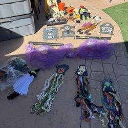 Halloween Decor Lot 