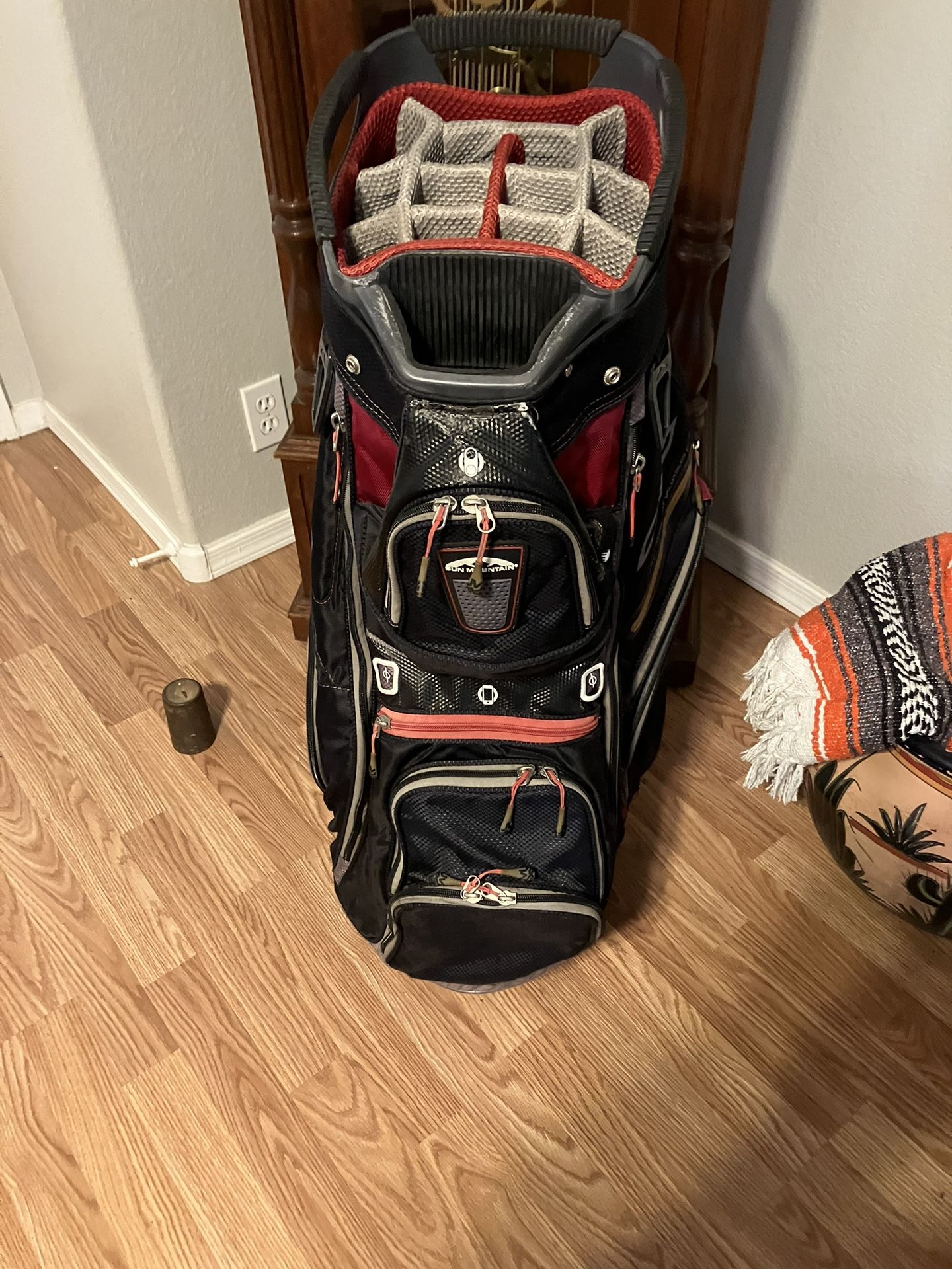 Sun Mountain C130 Golf Cart Bag Sun Mountain C130 golf cart bag for