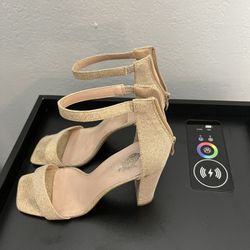 Heels Sz 9 W